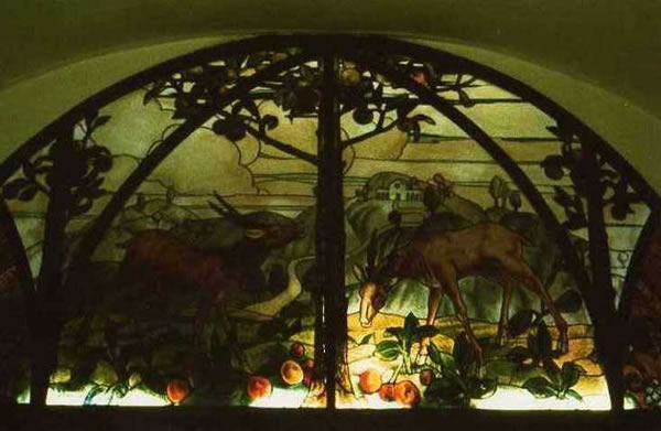 Vetrata con cervi e paesaggio, 1930, Napoli, appartamento privato